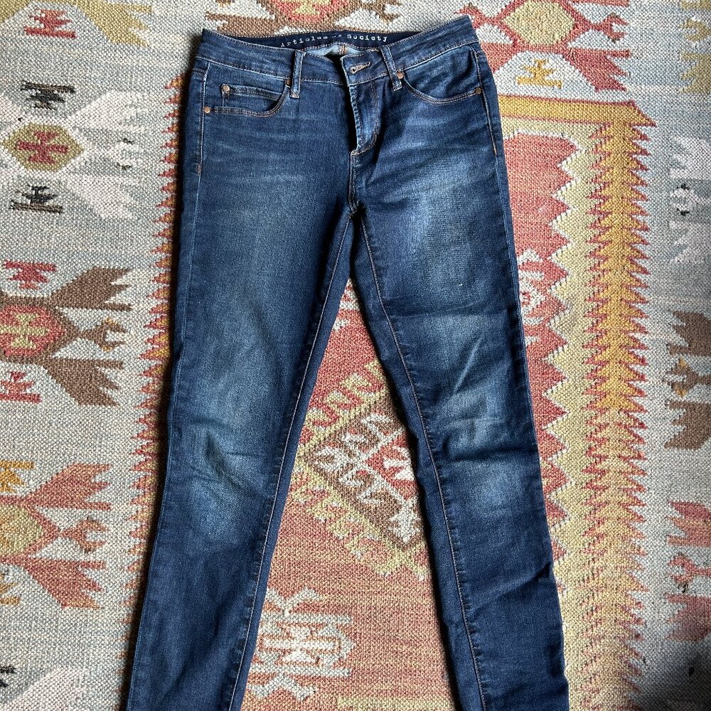 Articles Of Society super soft dark wash  medium rise skinny Jeans size 26